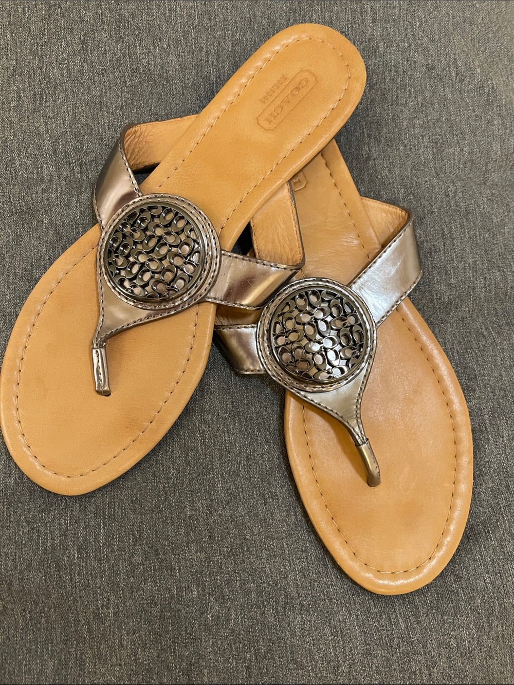 Coach Metallic Silver Signature Thong Sandals with Tan Insole size 9 1/2